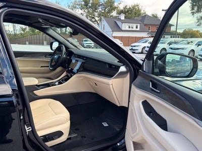 2027 Jeep Grand Cherokee GRAND CHEROKEE LIMITED 4X4
