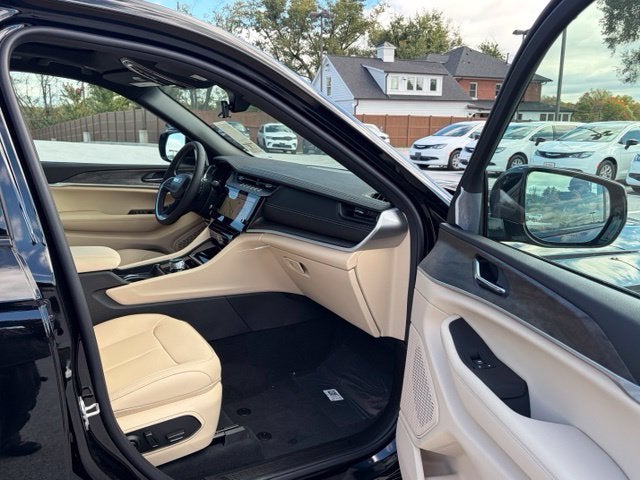 2027 Jeep Grand Cherokee GRAND CHEROKEE LIMITED 4X4