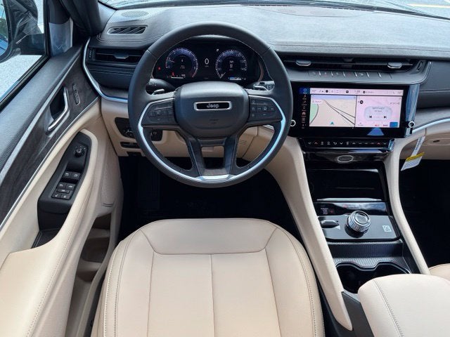 2027 Jeep Grand Cherokee GRAND CHEROKEE LIMITED 4X4