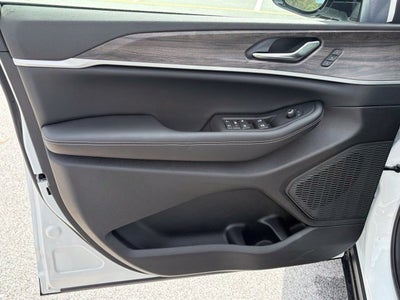 2027 Jeep Grand Cherokee GRAND CHEROKEE LIMITED 4X4