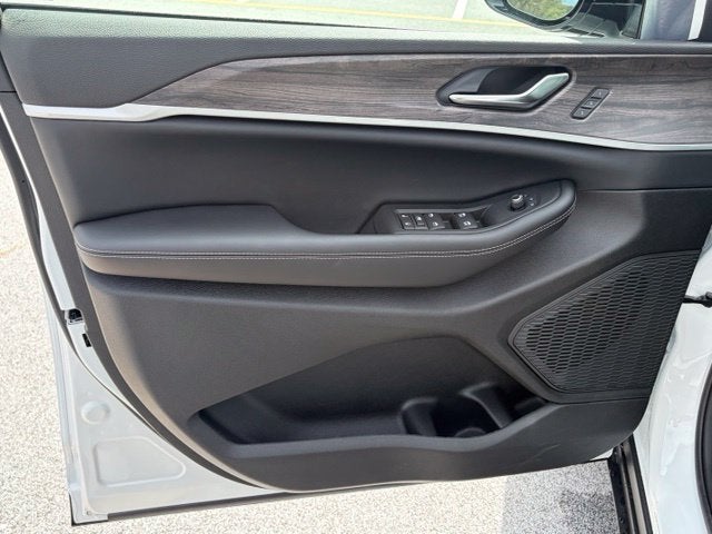 2027 Jeep Grand Cherokee GRAND CHEROKEE LIMITED 4X4