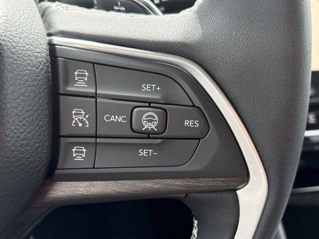 2027 Jeep Grand Cherokee GRAND CHEROKEE LIMITED 4X4