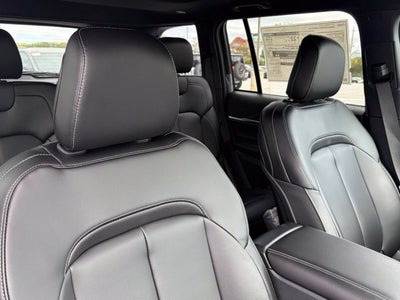 2027 Jeep Grand Cherokee GRAND CHEROKEE LIMITED 4X4