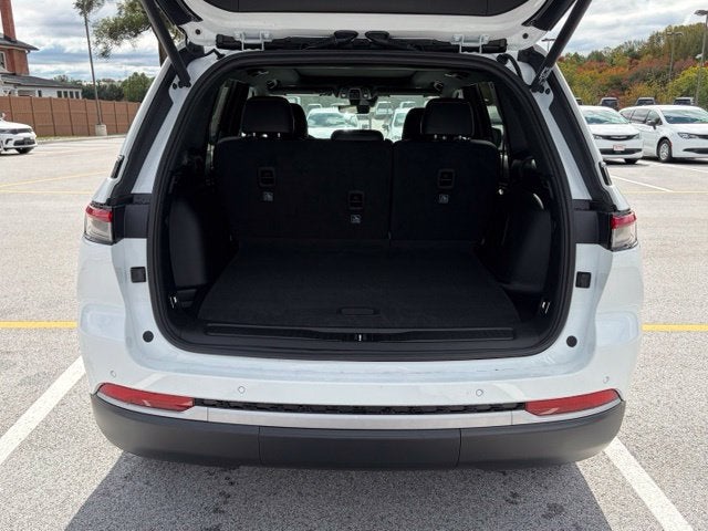 2027 Jeep Grand Cherokee GRAND CHEROKEE LIMITED 4X4