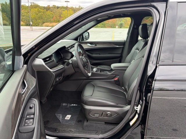 2027 Jeep Grand Cherokee GRAND CHEROKEE LIMITED 4X4