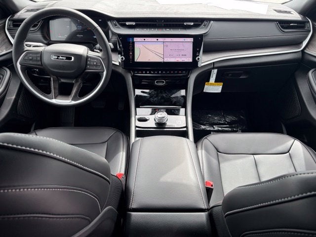 2027 Jeep Grand Cherokee GRAND CHEROKEE LIMITED 4X4