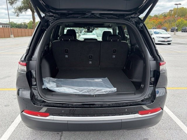 2027 Jeep Grand Cherokee GRAND CHEROKEE LIMITED 4X4