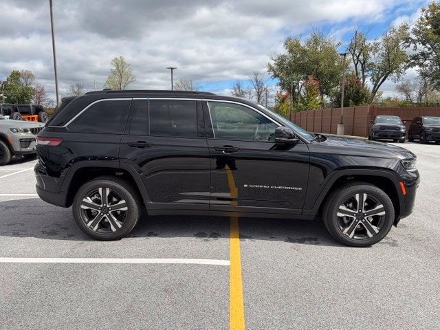 2027 Jeep Grand Cherokee GRAND CHEROKEE LIMITED 4X4