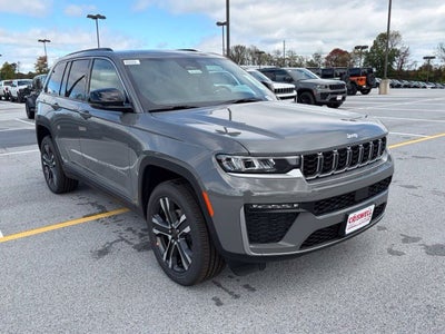 2027 Jeep Grand Cherokee GRAND CHEROKEE LIMITED 4X4