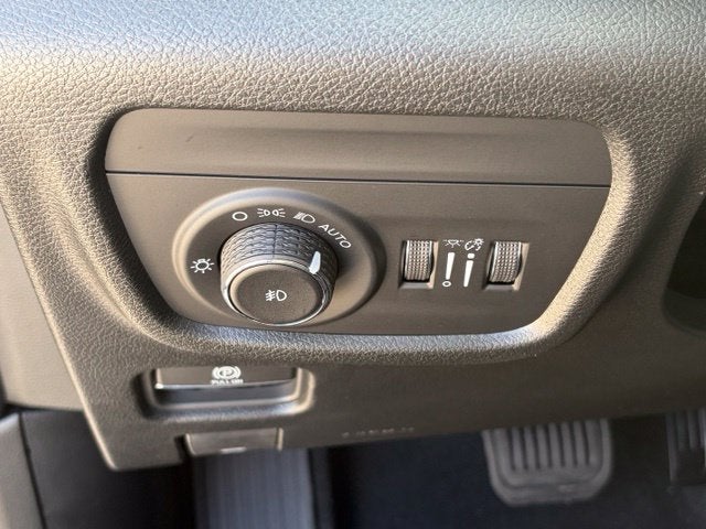 2027 Jeep Grand Cherokee GRAND CHEROKEE LIMITED 4X4