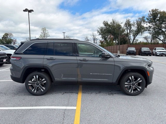 2027 Jeep Grand Cherokee GRAND CHEROKEE LIMITED 4X4