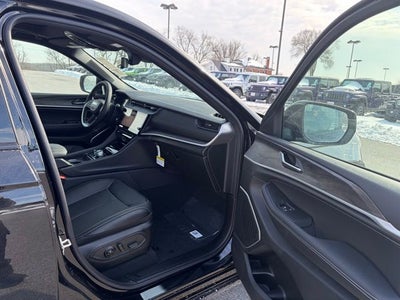 2026 Jeep Grand Cherokee GRAND CHEROKEE LIMITED RESERVE 4X4