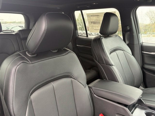 2027 Jeep Grand Cherokee GRAND CHEROKEE LIMITED RESERVE 4X4