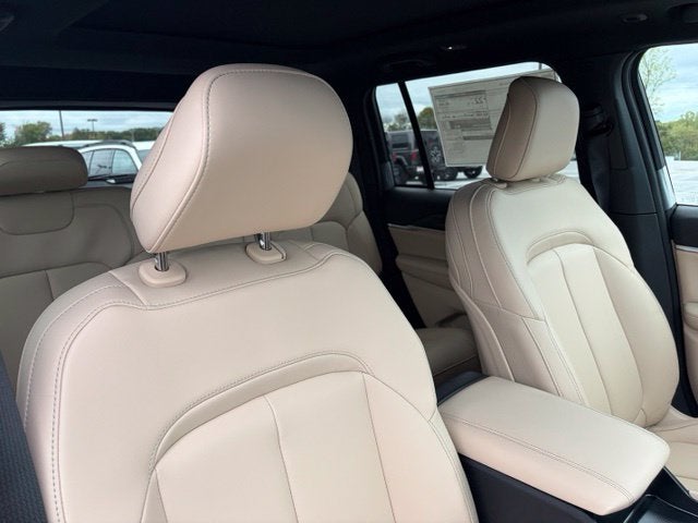 2027 Jeep Grand Cherokee GRAND CHEROKEE LIMITED 4X4