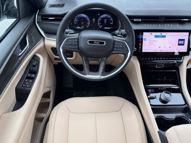 2027 Jeep Grand Cherokee GRAND CHEROKEE LIMITED 4X4