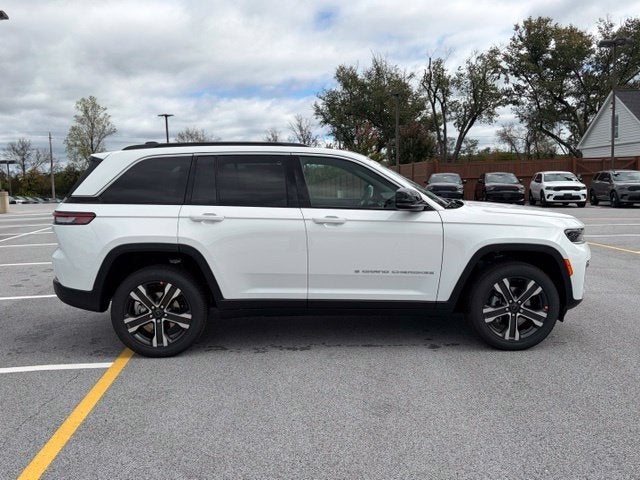 2027 Jeep Grand Cherokee GRAND CHEROKEE LIMITED 4X4