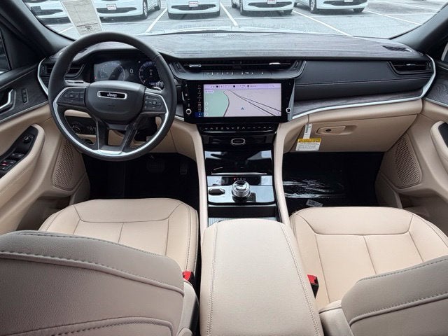 2027 Jeep Grand Cherokee GRAND CHEROKEE LIMITED 4X4