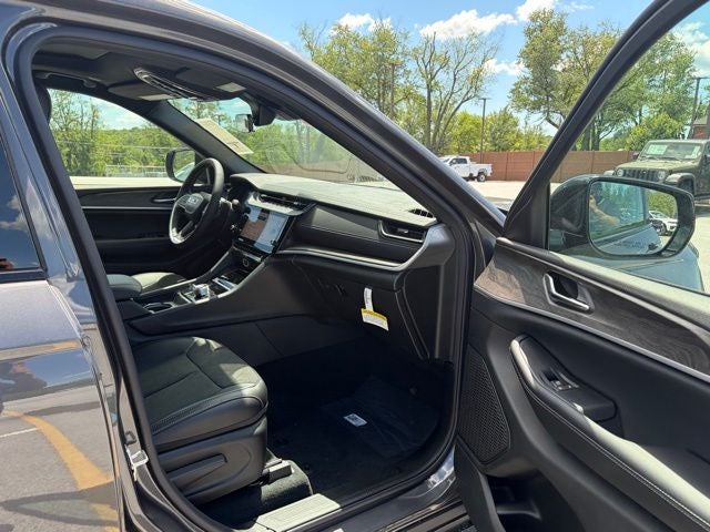 2026 Jeep Grand Cherokee GRAND CHEROKEE L LAREDO ALTITUDE 4X4