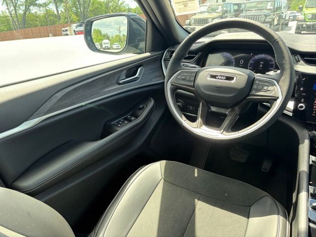 2026 Jeep Grand Cherokee GRAND CHEROKEE L LAREDO ALTITUDE 4X4