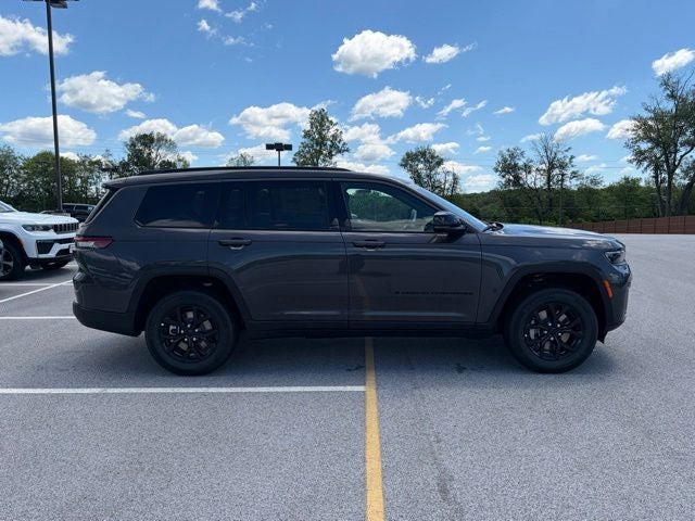 2026 Jeep Grand Cherokee GRAND CHEROKEE L LAREDO ALTITUDE 4X4