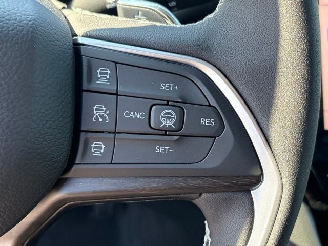 2026 Jeep Grand Cherokee GRAND CHEROKEE L LAREDO ALTITUDE 4X4