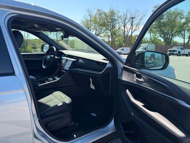 2026 Jeep Grand Cherokee GRAND CHEROKEE L LAREDO ALTITUDE 4X4