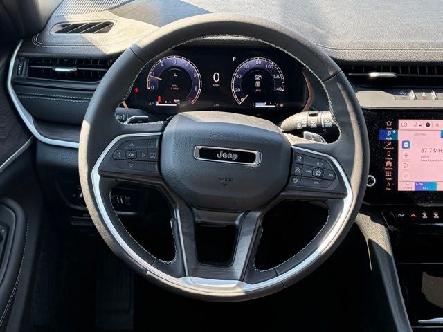 2026 Jeep Grand Cherokee GRAND CHEROKEE L LAREDO ALTITUDE 4X4