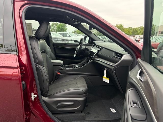 2026 Jeep Grand Cherokee GRAND CHEROKEE L LAREDO ALTITUDE 4X4