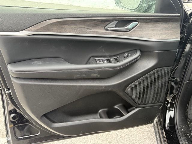 2026 Jeep Grand Cherokee GRAND CHEROKEE L LAREDO ALTITUDE 4X4