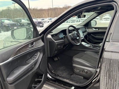 2026 Jeep Grand Cherokee GRAND CHEROKEE L LAREDO ALTITUDE 4X4