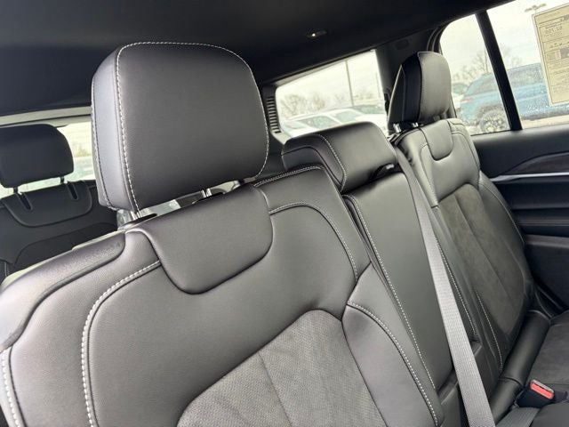 2026 Jeep Grand Cherokee GRAND CHEROKEE L LAREDO ALTITUDE 4X4