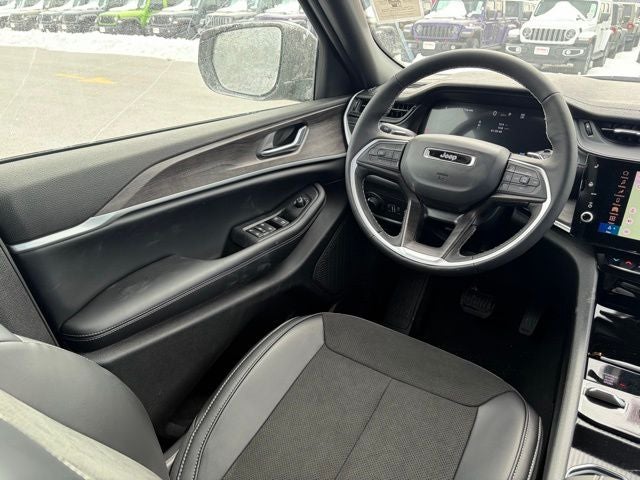 2026 Jeep Grand Cherokee GRAND CHEROKEE L LAREDO ALTITUDE 4X4