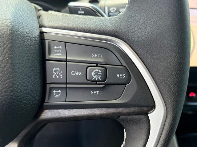 2026 Jeep Grand Cherokee GRAND CHEROKEE L LAREDO ALTITUDE 4X4