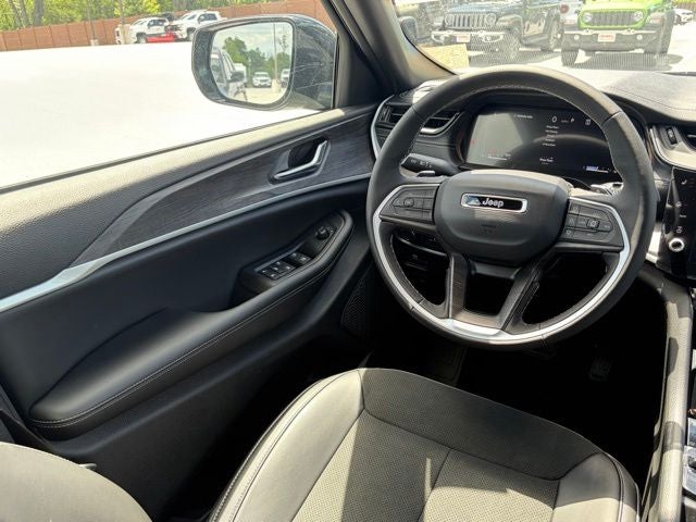 2026 Jeep Grand Cherokee GRAND CHEROKEE L LAREDO ALTITUDE 4X4