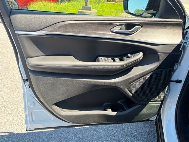 2026 Jeep Grand Cherokee GRAND CHEROKEE L LAREDO ALTITUDE 4X4