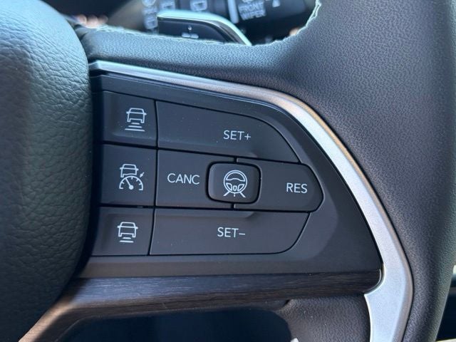 2026 Jeep Grand Cherokee GRAND CHEROKEE L LAREDO ALTITUDE 4X4