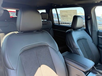 2026 Jeep Grand Cherokee GRAND CHEROKEE L LAREDO ALTITUDE 4X4