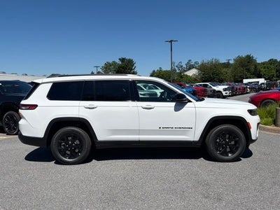 2026 Jeep Grand Cherokee GRAND CHEROKEE L LAREDO ALTITUDE 4X4