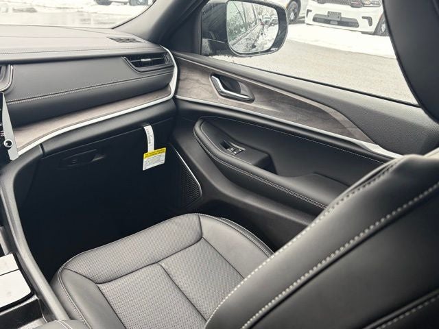 2026 Jeep Grand Cherokee GRAND CHEROKEE L LIMITED RESERVE 4X4