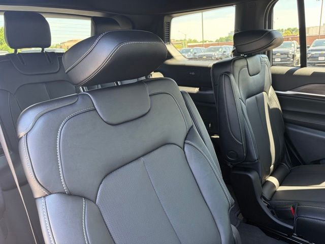 2026 Jeep Grand Cherokee GRAND CHEROKEE L LIMITED RESERVE 4X4
