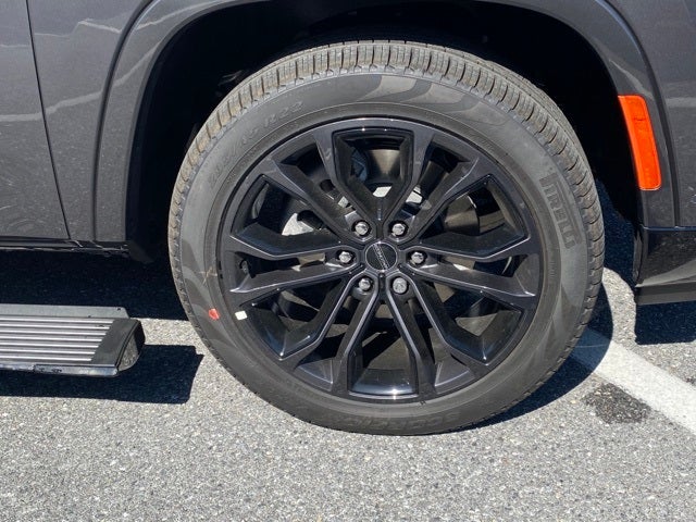 2023 Jeep Grand Wagoneer Grand Wagoneer L Series III Obsidian 4X4