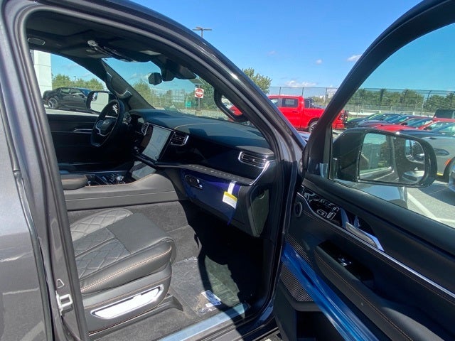 2023 Jeep Grand Wagoneer Grand Wagoneer L Series III Obsidian 4X4