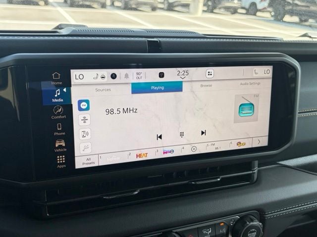 2026 Jeep Gladiator GLADIATOR SAHARA 4X4