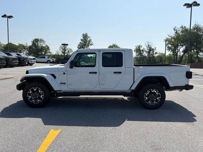 2026 Jeep Gladiator GLADIATOR SAHARA 4X4
