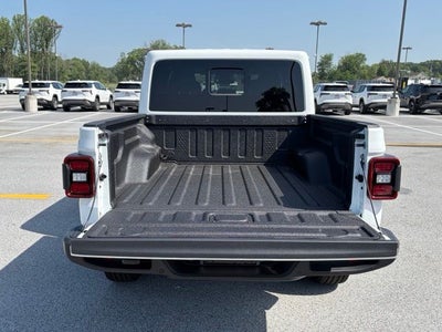 2026 Jeep Gladiator GLADIATOR SAHARA 4X4
