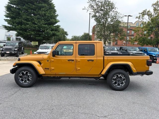 2026 Jeep Gladiator GLADIATOR SAHARA 4X4