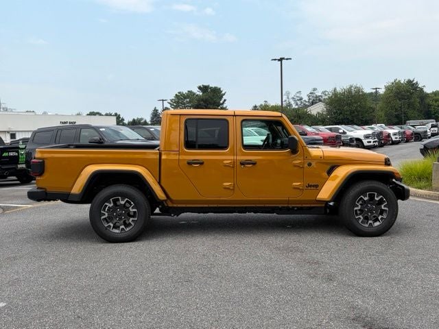 2026 Jeep Gladiator GLADIATOR SAHARA 4X4