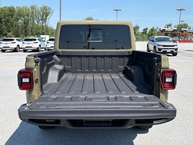 2026 Jeep Gladiator GLADIATOR SAHARA 4X4