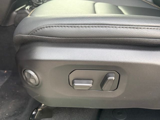 2026 Jeep Gladiator GLADIATOR SAHARA 4X4