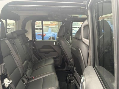 2026 Jeep Gladiator GLADIATOR SAHARA 4X4